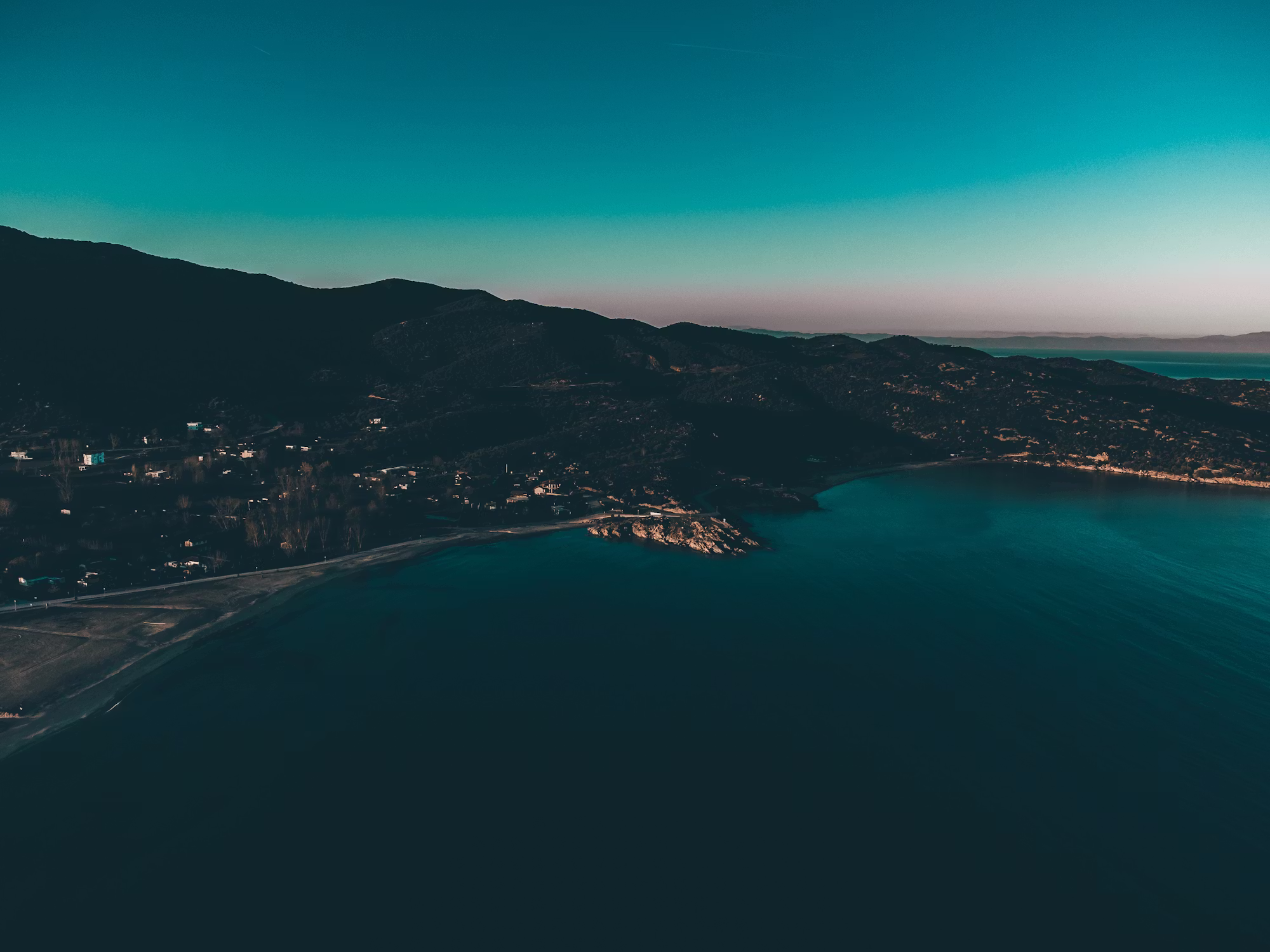 Exploring the Wonders of Italy: A Journey Through History, Art, and Cuisine